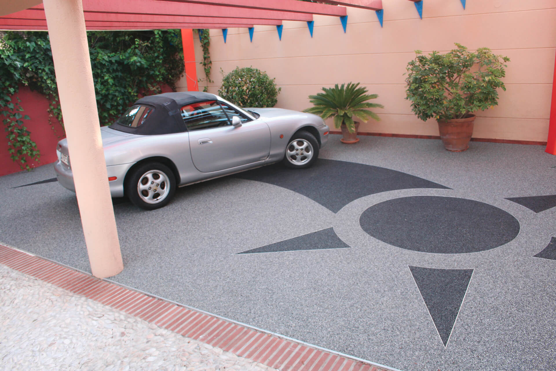 allée de garage en résine — réalisation Inspiration Résine
