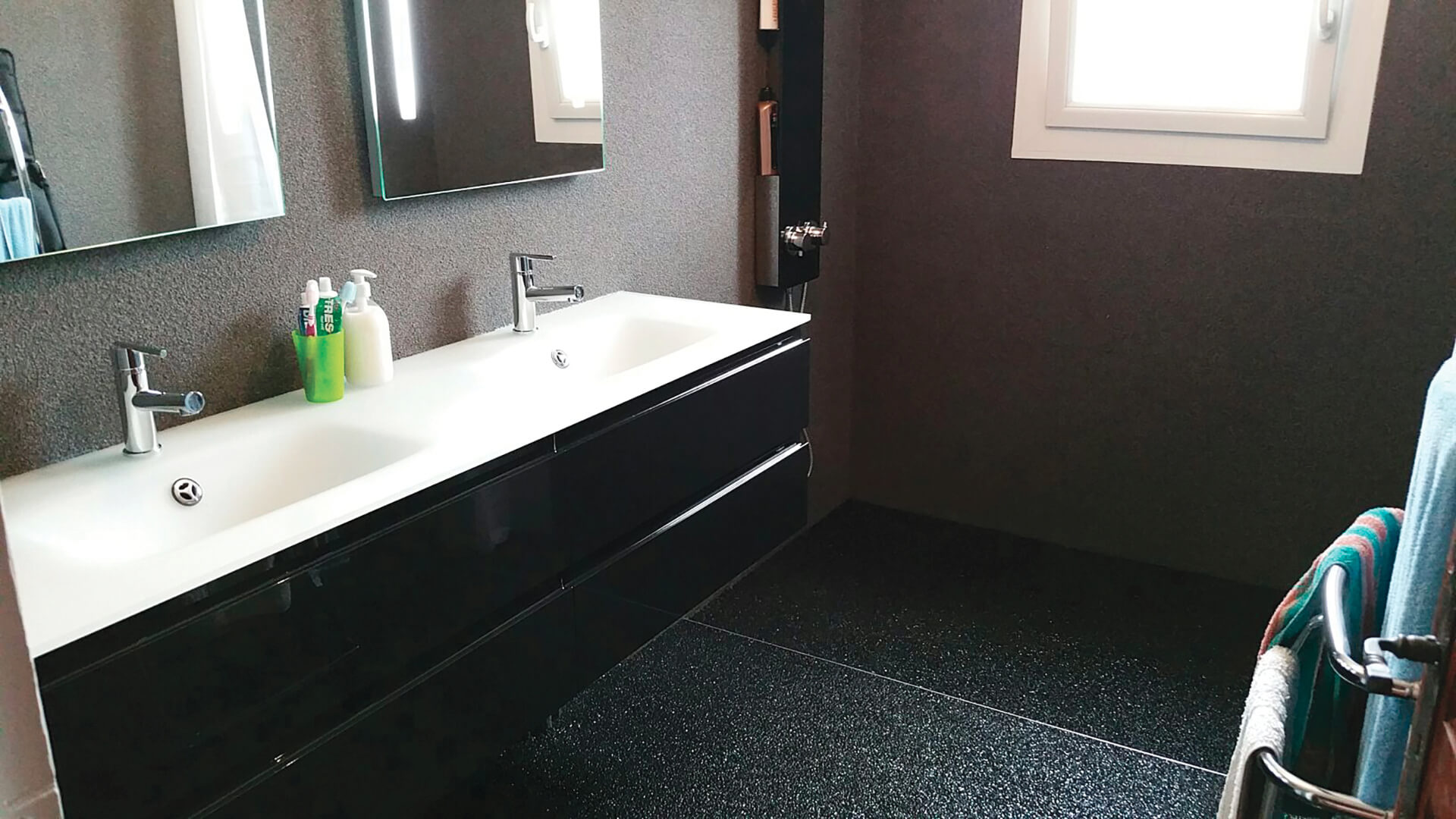 sol intérieur en résine — réalisation Inspiration Résine