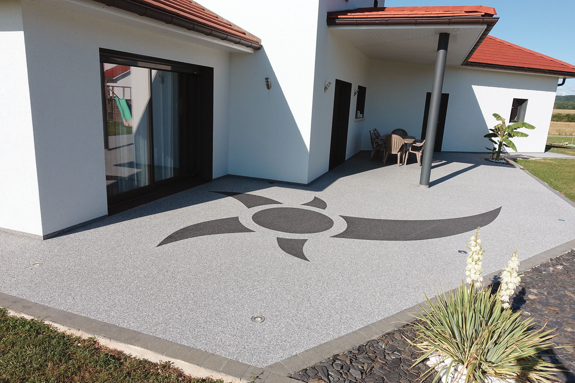 Réalisation terrasse en résine - agrégats de marbre naturels n°11-1