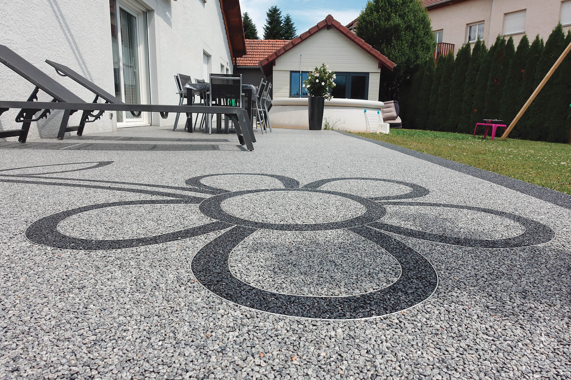 Réalisation terrasse en résine - agrégats de marbre naturels n°14-1