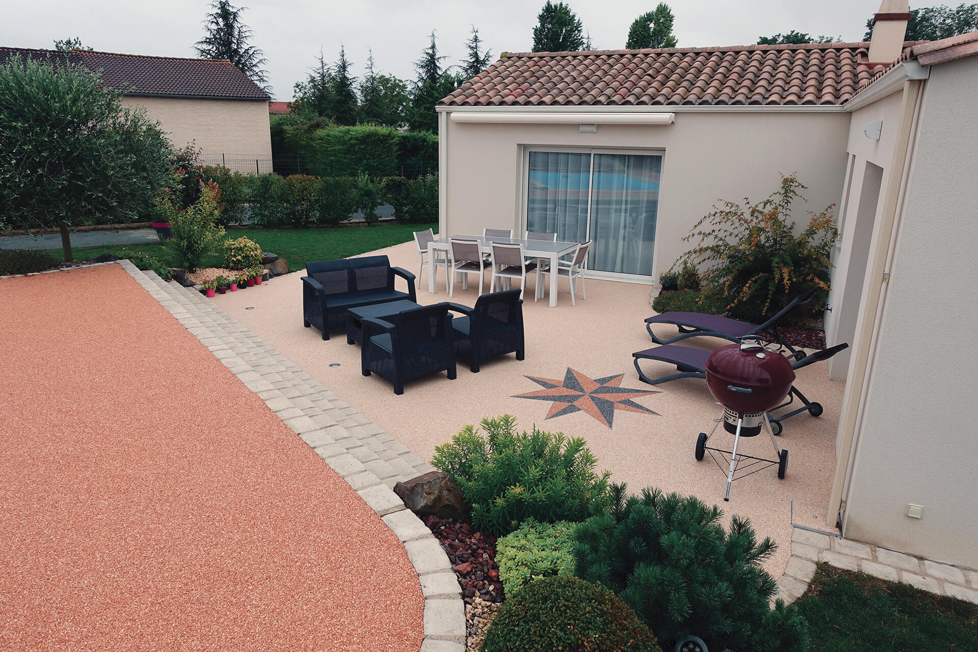 Réalisation terrasse en résine - agrégats de marbre naturels n°23-1