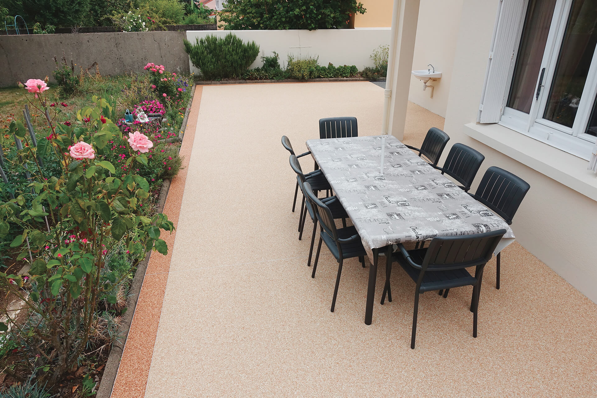 Réalisation terrasse en résine - agrégats de marbre naturels n°35-1