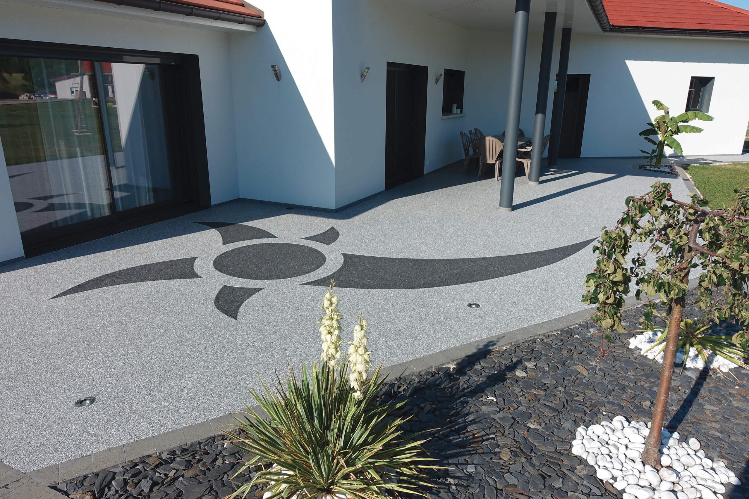 Réalisation terrasse en résine - agrégats de marbre naturels n°39-1