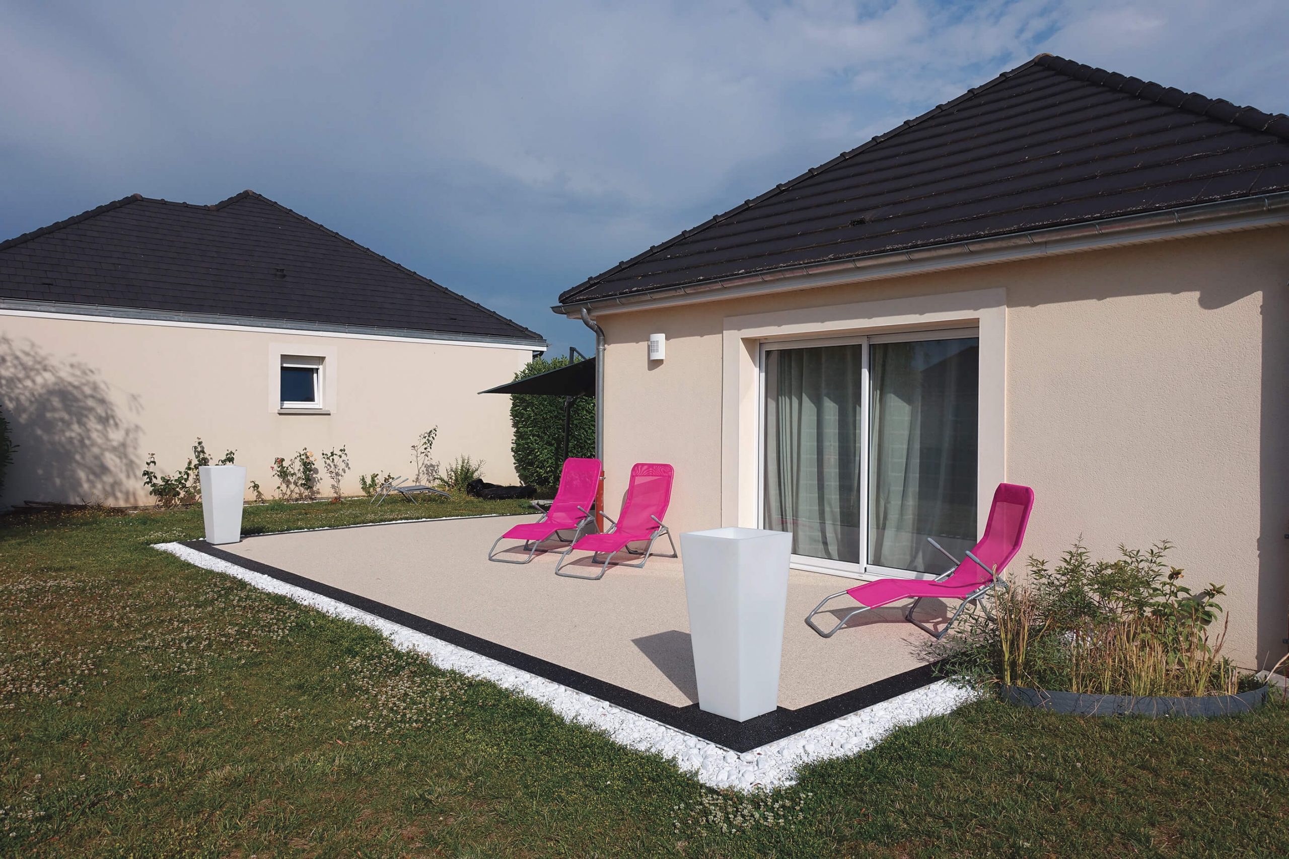 Réalisation terrasse en résine - agrégats de marbre naturels n°44-1