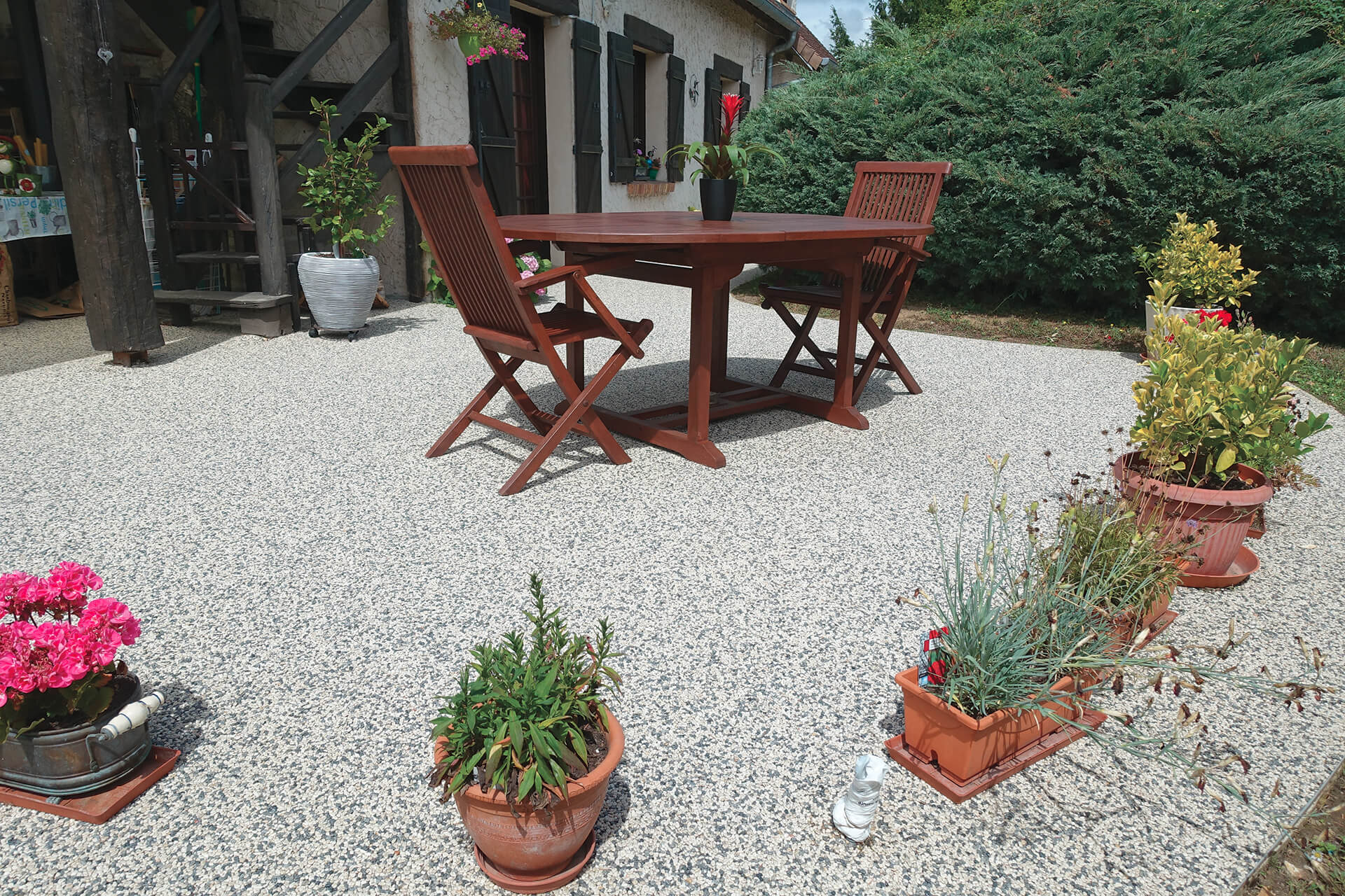 Réalisation terrasse en résine - agrégats de marbre naturels n°49-1