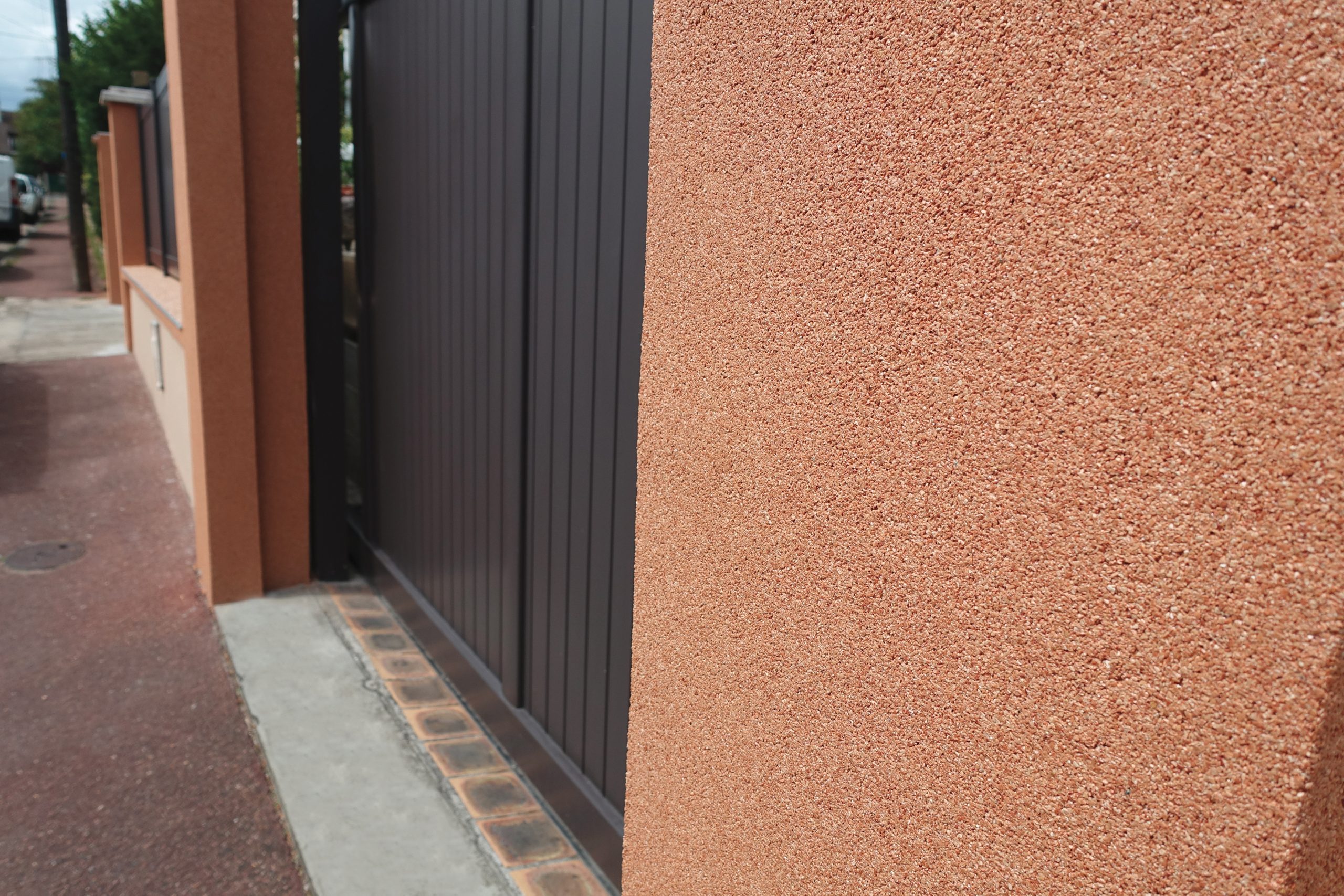 revêtement façade plastline — réalisation Inspiration Résine